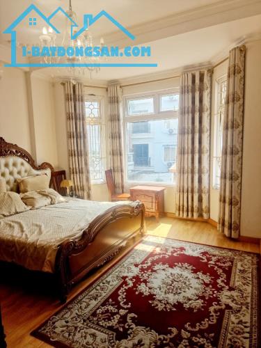 Nhà Ngay Vincom Royal Thanh Xuân Hà Nội 28m2 - 5 Tầng Không Có Nhà Thứ 2