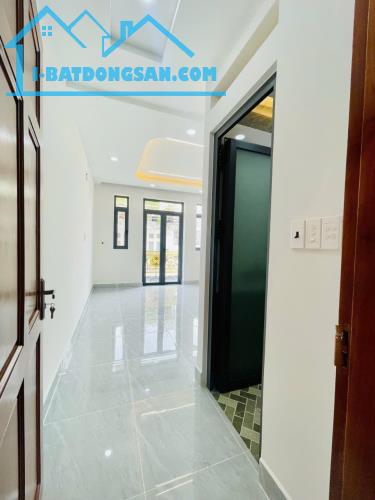 Siêu Phẩm Hương Lộ 3 giáp Tân Phú xe hơi vào nhà 64m2,4 Tầng Nhỉnh 6 tỷ - 2