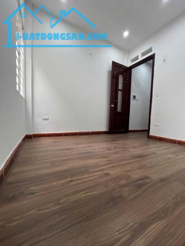 BÁN NHÀ KIM MÃ BA ĐÌNH 7TỶ 35m 4T MT3.5m NGÕ NÔNG GẦN PHỐ 50m RA MẶT PHỐ KINH DOANH 3 GÁC