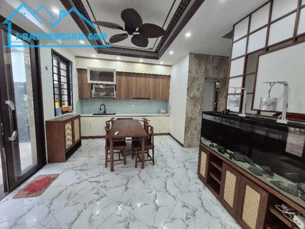 Nhà Tây Hồ 47m2 x 6 tầng thang máy - Mặt tiền to đẹp 5M - Nội thất xịn xò. - 2