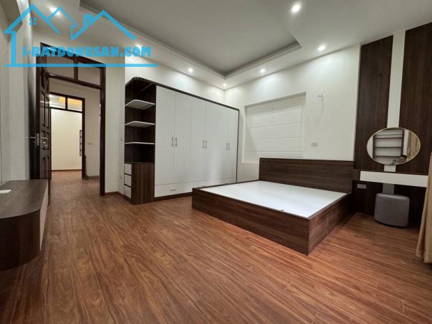 BÁN NHÀ XÂY MỚI CẦU AM, VẠN PHÚC LÔ GÓC 3 THOÁNG, NGÕ RỘNG THOÁNG 47M2 GIÁ CHỈ HƠN 7 TỶ - 4
