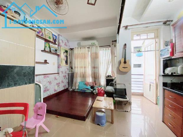 QUẬN 10 - 3 THÁNG 2 - HẺM XE HƠI 6M VÀO NHÀ - 4 TẦNG - VỊ TRÍ KINH DOANH ĐỈNH - 1