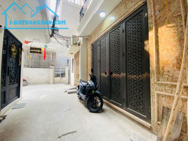 NHÀ MỚI, 6 TẦNG THANG MÁY - GẦN PHỐ, NGÕ THÔNG - Ở SƯỚNG - TRUNG TÂM BA ĐÌNH