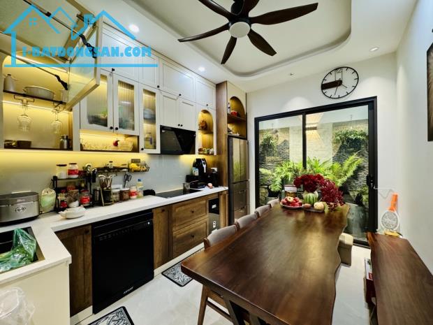[ĐẮC ĐỊA] Bán nhà Lâm Du - Long Biên - Gần Hồ - Kinh Doanh - 54m2 - Giá 9 tỷ 8 - 2