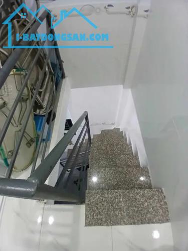 Chủ bán nhà 4.5x6m trệt lầu 2 PN Hẻm Trần Thị Năm Quận 12 giá rẻ 1.35 tỷ - 1