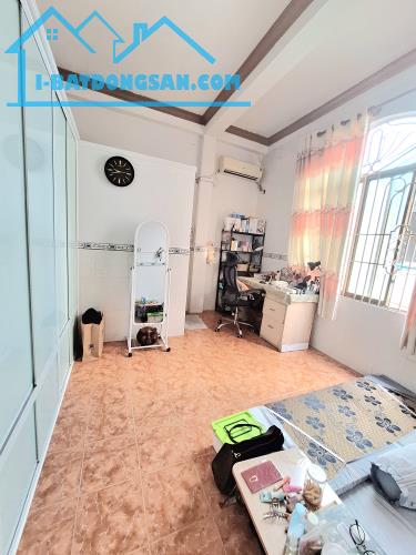 Bán Nhà Riêng 3 Tầng ,Ngang Rộng 8,2m ,Trần Xuân Soạn, Q.7,Giá 4.6 Tỷ. - 2