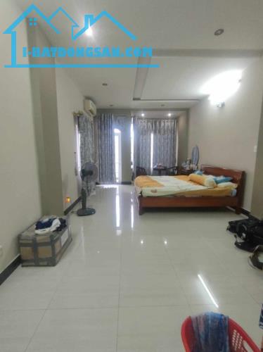 ♣ Nhà sát Hà Khê 02, Nguyễn Tất Thành, 135m2, 2 tầng cứng, còn mới, 5PN, 3.xx tỷ ~28tr/m2 - 3