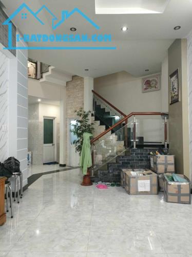 ♣ Nhà sát Hà Khê 02, Nguyễn Tất Thành, 135m2, 2 tầng cứng, còn mới, 5PN, 3.xx tỷ ~28tr/m2 - 2