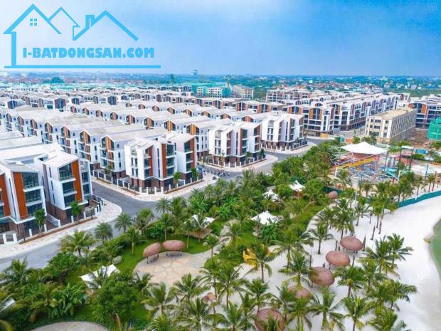 Shock liền kề xẻ khe vịnh tây gần chung cư 102m2 giá 10,8tỷ Vinhomes Ocean Park 3