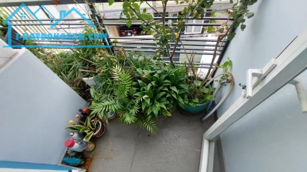 Nhà Đẹp Tăng Nhơn Phú B – Gần Trường Hoa Lư – Hẻm Ô Tô – Chỉ Việc Dọn Vào Ở!