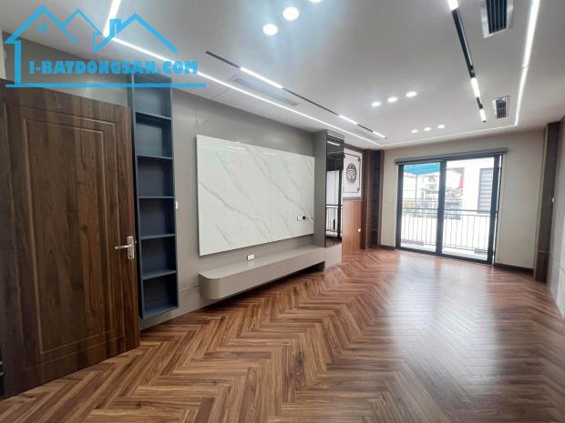 🩷BÁN NHÀ NGUYỄN VĂN CỪ 35M2x7T CHÀO 12.9 TỶ - Ô TÔ TRÁNH - FULL NỘI THẤT - THÔNG NGỌC LÂM