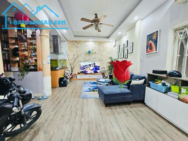 BÁN NHÀ THÁI THỊNH ĐỐNG ĐA,46M*4 TẦNG ,13.2TỶ, Ô TÔ ĐỖ CỬA,