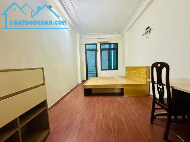 Bán nhà phố Lạc Long Quân 30m2 5tầng mặt tiền 3.1m 5.5 tỷ Tây Hồ - 1