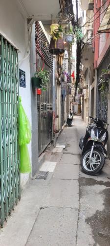 Bán Nhà Đào Tấn - Bưởi - Ba Đình 21M Giá 3,9 Tỷ. Ngõ thông - Gần phố