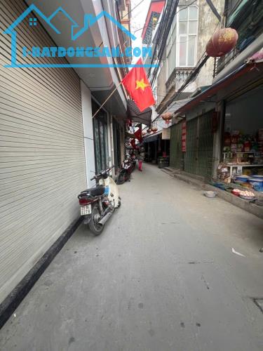 Duy nhất! 
Nhà đẹp NGUYỄN TRÃI, 5 tầng, 30m2, gần ô tô, vài bước ra phố, chỉ 5.3 tỷ! - 3