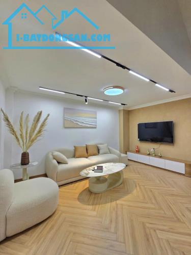 SIÊU PHẨM NHÀ ĐẸP PHỐ BẠCH MAI - 5 TẦNG LÔ GÓC, FULL NỘI THẤT, 30M RA PHỐ - GIÁ 8 TỶ - 1