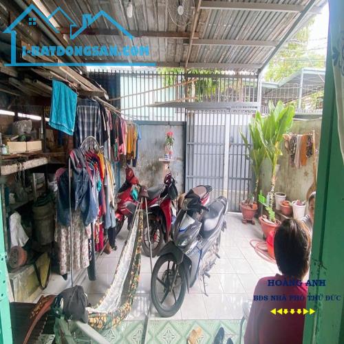 Bán Nhà Phố Liền Kề Lê Văn Thịnh, Phường Bình Trưng Đông, Quận 2 _ 112 m2 đất_ Chưa đến 2