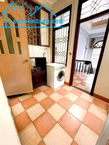 SIÊU HIẾM! 4 tầng phố Chùa Bộc, DT 50m2, ngõ to rộng thông, giá 12 tỷ TL - 2