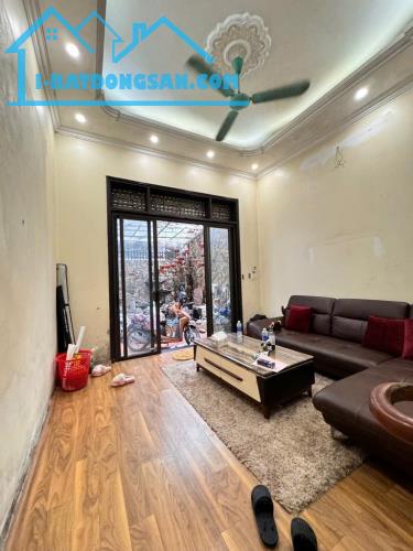 BÁN ĐẤT XUÂN ĐỈNH - TẶNG NHÀ 2 TẦNG  - NGÕ THÔNG - Ô TÔ VÀO NHÀ - GIÁ RẺ NHẤT KHU VỰC