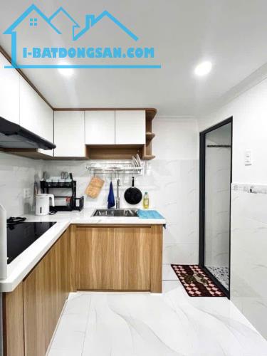 + Bán nhà 14m2-3 tầng-CMT8 P13Q10--3.2 tỷ - 4