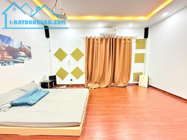 Nhà Ba Đình 32m2 x 5 tầng x mặt tiền to đẹp 5M - Ngõ thông thoáng.