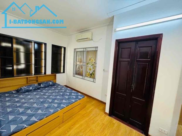 🏡GẤP- NHÀ ĐẸP CẦU GIẤY 34/40M² - 4 TẦNG- 4 NGỦ- NGÕ 3GÁC - FULL ĐỒ - Ở NGAY - NHỈNH 7 TỶ - 1