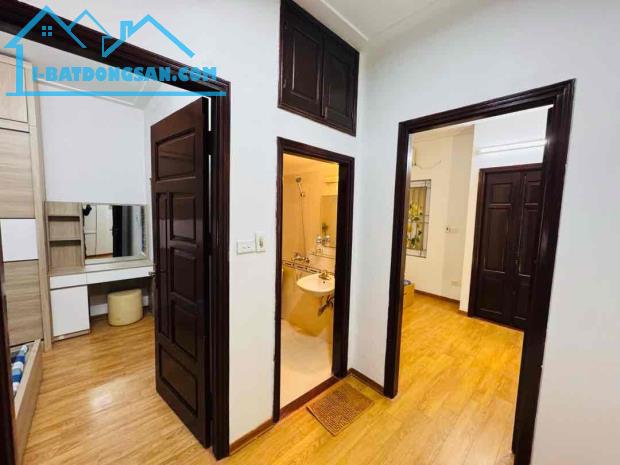 🏡GẤP- NHÀ ĐẸP CẦU GIẤY 34/40M² - 4 TẦNG- 4 NGỦ- NGÕ 3GÁC - FULL ĐỒ - Ở NGAY - NHỈNH 7 TỶ - 3