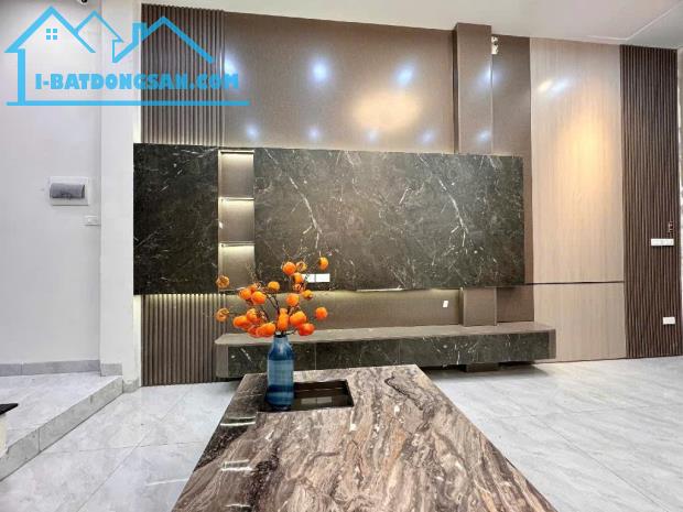 Vạn Phúc Him Lam, 45 tầng thang máy hiện đại, gara ô tô 7 chỗ, KD. Giá 10 tỷ - 2