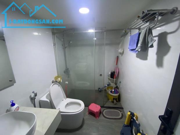 BÁN NHÀ VĂN QUÁN - 55M - Ô TÔ ĐỖ CỬA - GẦN GA TÀU - CHỈ 12.9 TỶ