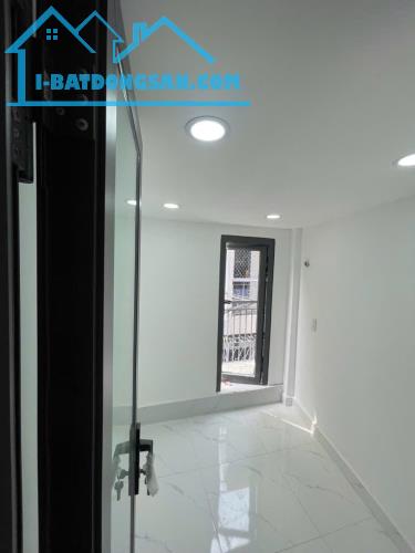 + Bán nhà 6.2m2-3 tầng-CMT8 P13Q10--1.25 tỷ