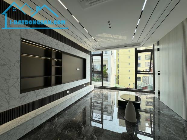 Nguyễn Văn Cừ, 35m2, MT 4m, 7 tầng thang máy, sau mặt phố 1 nhà, ô tô, kinh doanh - 3
