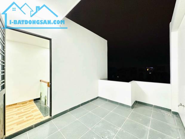 CHỦ MÓT BÁN NHÀ CHIA TIỀN CHO CON .QUAN HOA-CẦU GIẤY.36M-GIÁ HƠN 7 TỶ - 2