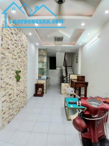 6 TỶ HƠN - NHÀ P.13 QUẬN 10, GẦN CLB LAN ANH - HẺM BG THÔNG, KHU ĐỒNG BỘ - 30M2 4 TẦNG 3PN
