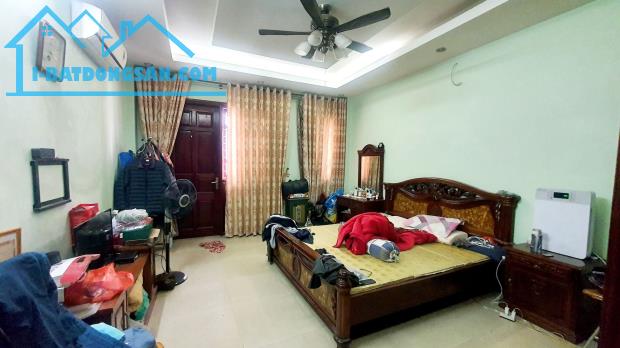 Mặt ngõ Kinh Doanh Trường Chinh, Ôtô Đỗ Cửa, 2 Thoáng Trước Sau 77m2, 5 tầng MT4.2m 16.5tỷ