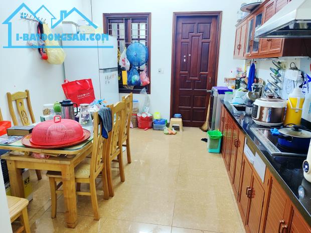 Bán nhà mặt phố Nhà Chung, 102m2, mặt tiền 4.5m, 74 tỉ, kinh doanh khách sạn - 1