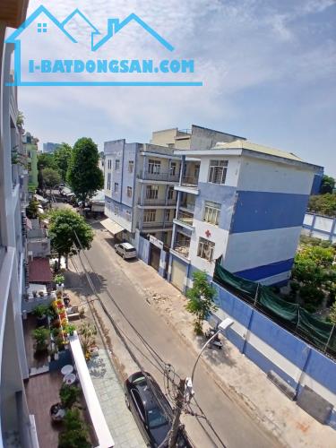 NGANG 4.5 DÀI 20 - NHÀ 4 TẦNG - ĐƯỜNG XE HƠI CHẠY BON BON KHU TÊN LỬA - NHỈNH 12 ĐỒNG - 1