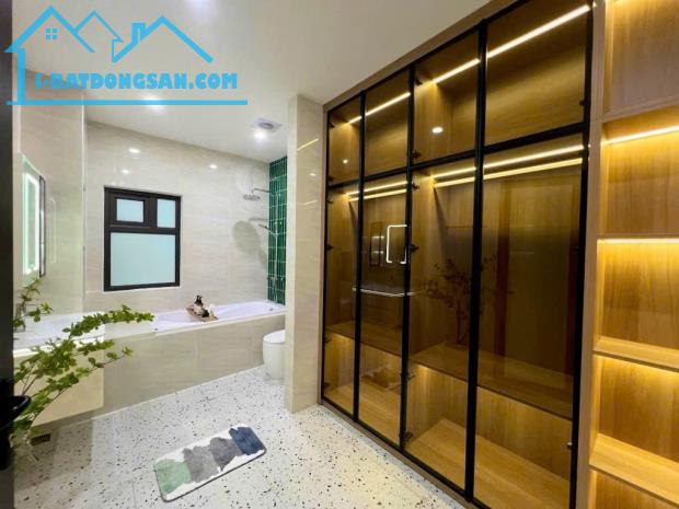 MAI HƯƠNG -LÔ GÓC -NHÀ HOA HẬU -XÁCH VALI VỀ Ở LUÔN - 2