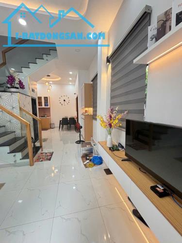 CƠ HỘI SỞ HỮU NHÀ LÔ GÓC ĐẸP NHẤT HUỲNH VĂN BÁNH – PHÁP LÝ CHUẨN – GIÁ TỐT NHẤT KHU VỰC! - 2