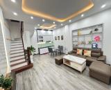 CHỦ CHUYỂN CÔNG TÁC GỬI BÁN NHÀ TRUNG TÂM CẦU GIẤY.TẶNG FULL NỘI THẤT.GIÁ 7.3 TỶ