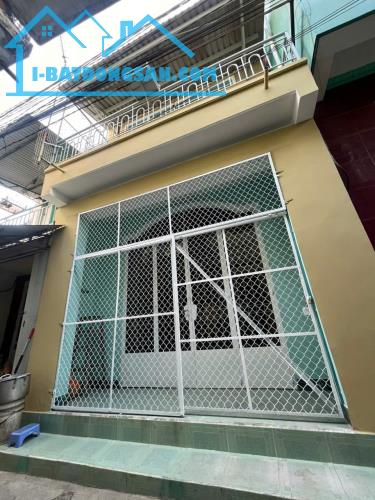 Bán nhà 1 trệt 1 lầu 43m2 SHR thổ cư (P. Bửu Hoà) chỉ 1,430 tỉ