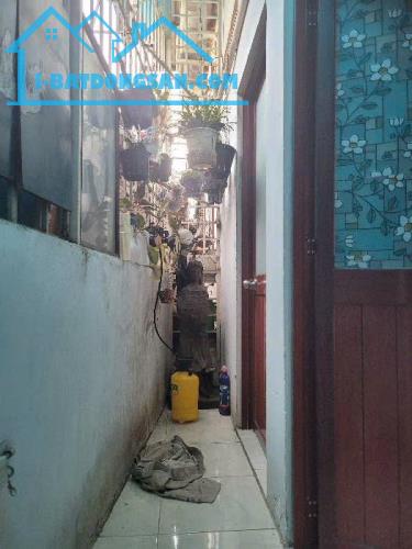 Hẻm ba gát an ninh - yên tỉnh, Đường Cách Mạng Tháng 8 chỉ hơn 4 tỷ xíu - 1