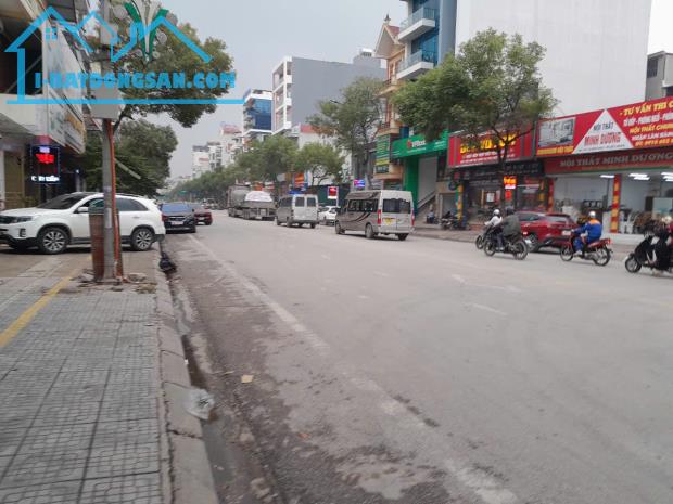 Bán nhà mặt phố - trung tâm TP Bắc Giang, 76.5m2, mặt tiền 4.5m, 9 tỷ. - 2