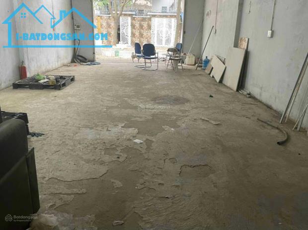 BÁN ĐẤT TẶNG XƯỞNG DT 120M2 - 6x12 - HẺM XE TẢI TRÁNH THÔNG SÁT LÊ TRỌNG TẤN. CHỈ 7 TỶ XÍU