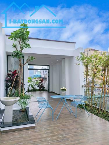 Top nhà vị trí đẹp 4 x 20m 1 trệt 5 lầu Lý Chính Thắng Q3 TP.HCM - 1