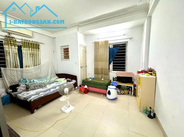 BÁN NHÀ LÔ GÓC VÕNG THỊ -GẦN Ô TÔ – 3 BƯỚC RA HỒ TÂY -65m 5 TẦNG MT 5m – GIÁ 16 TỶ - 2