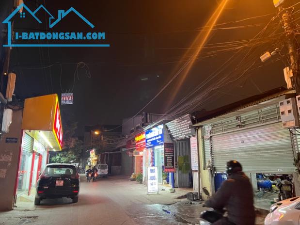 Bán Nhà- Đối Diện Aeon LOng Biên , oto đỗ của 65m2- 5 tỷ - 1