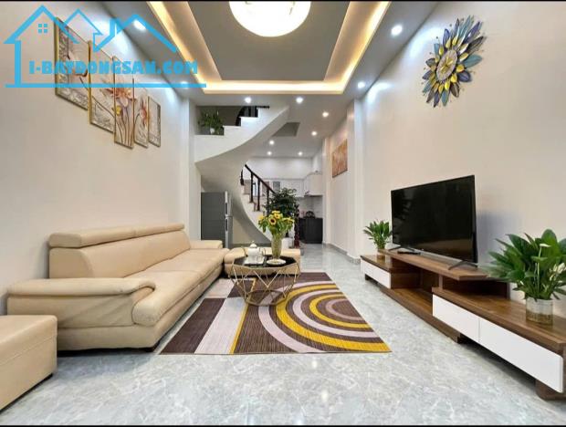 Nhà dân xây Ngọc thụy - 52m - 5 tầng , mt 5m - CHỈ 6,7 tỷ , gần Việt pháp, Khai Sơn, ô tô - 3