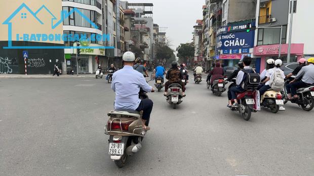TUYỆT TÁC HẠNG SANG 5* PHỐ NGỌC LÂM 105M, 7T, MT6M, LÔ GÓC, THANG MÁY, BỂ BƠI VÔ CỰC.
