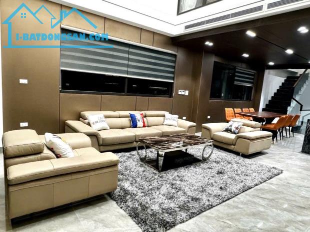 TUYỆT TÁC HẠNG SANG 5* PHỐ NGỌC LÂM 105M, 7T, MT6M, LÔ GÓC, THANG MÁY, BỂ BƠI VÔ CỰC. - 2