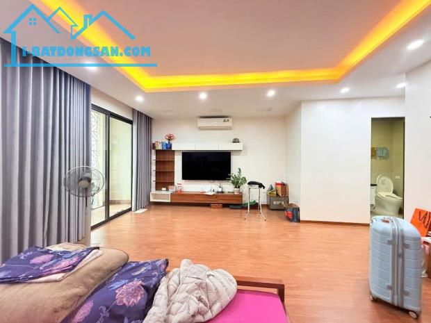NGỌC HÀ - VỈA HÈ - KINH DOANH - 2 MẶT NGÕ - THANG MÁY - GARA Ô TÔ - TẶNG FULL ĐỒ